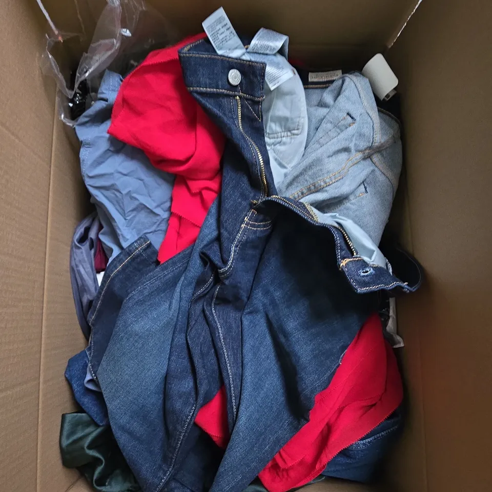 LARGE BOX OF ASSORTED CLOTHING ITEMS IN VARIOUS SIZES, STYLES AND COLOUR 