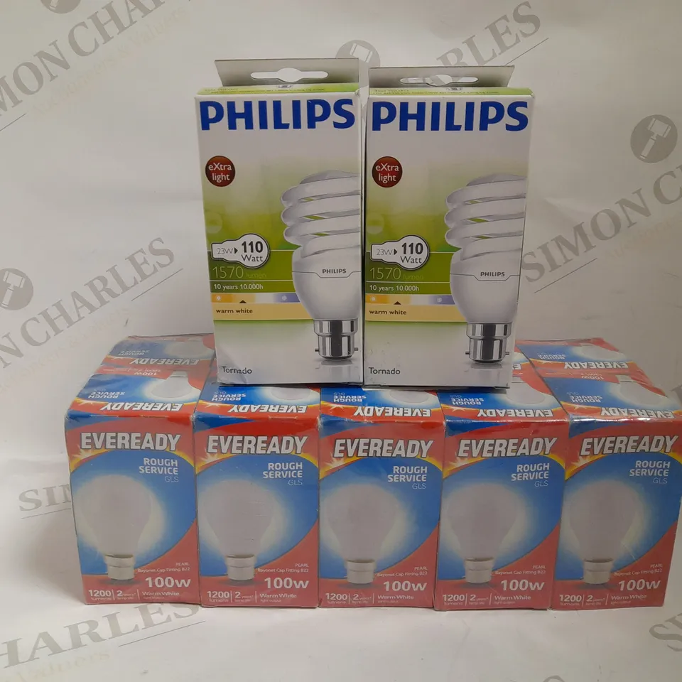 BOX OF APPROX 15 BULBS IN ASSORTED SHAPES AND SIZES	