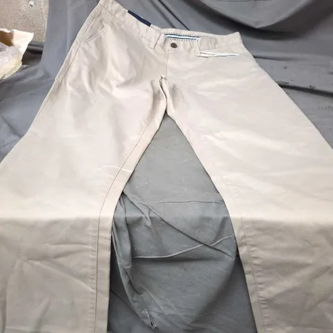 CREW CLOTHING COMPANY STRAIGHT FIT W36 REGULAR BEIGE TROUSERS