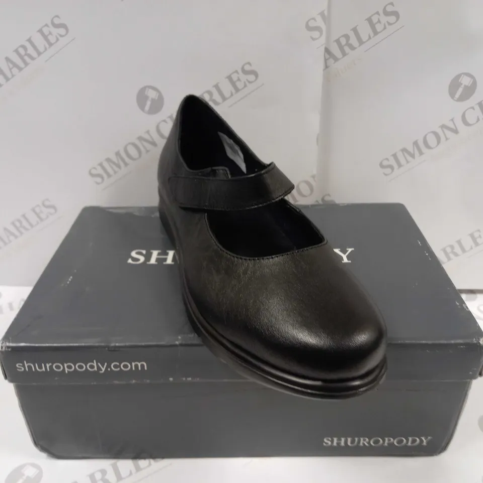 BOXED PAIR OF SHUROPODY MARY JANE SHOES IN BLACK UK SIZE 8