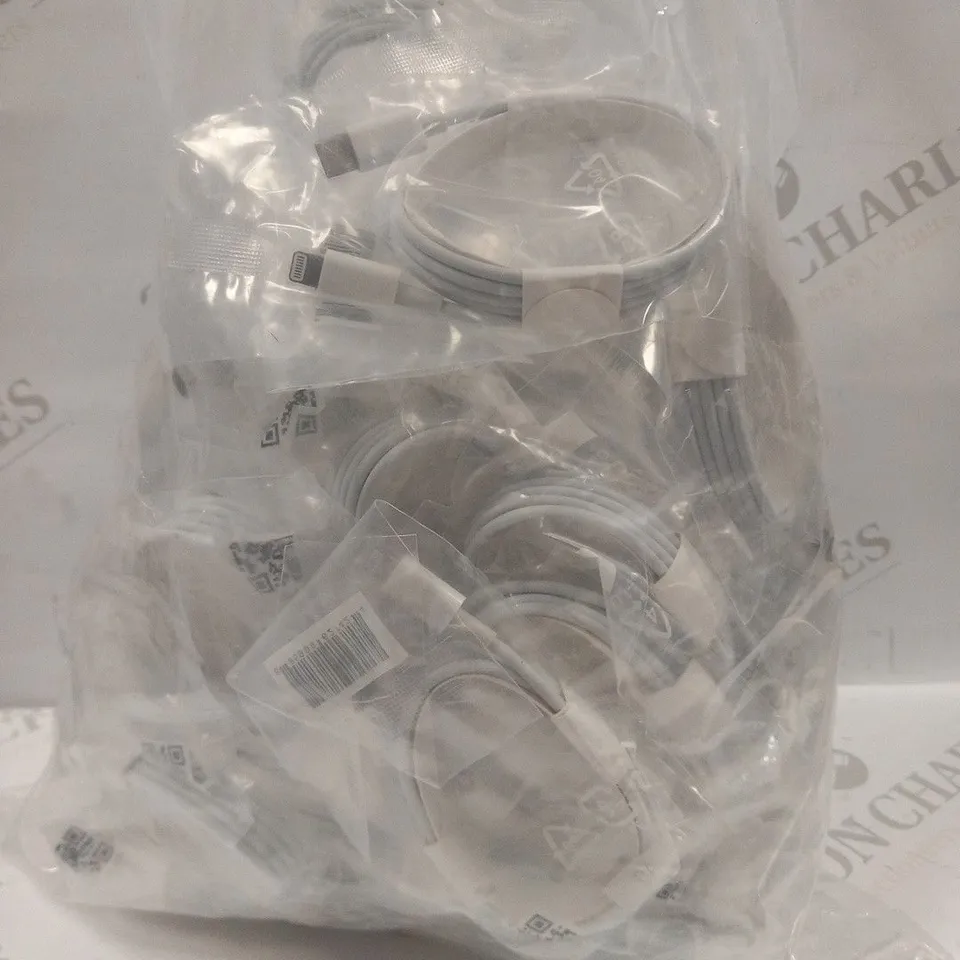 LARGE QUANTITY OF USB-C TO LIGHTNING CABLES