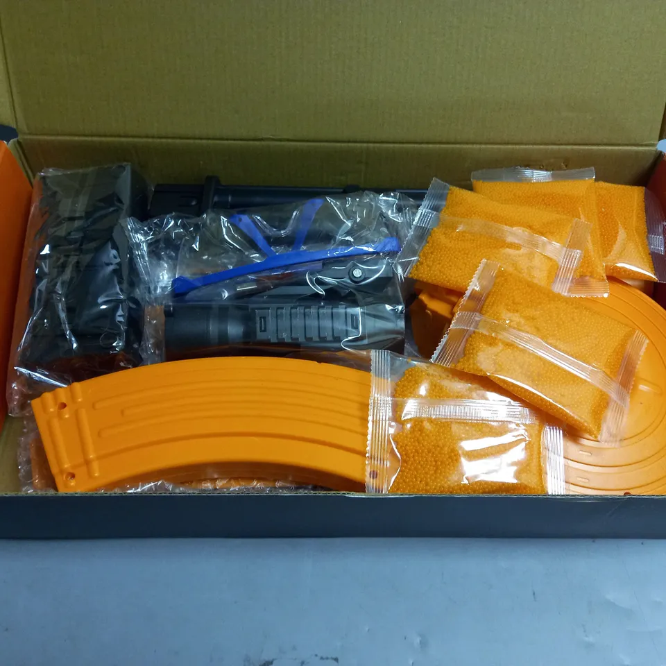 BOXED TOPRCBOXS GEL BALL BLASTER LONG RANGE AND HIGH SPEED AGES 8+
