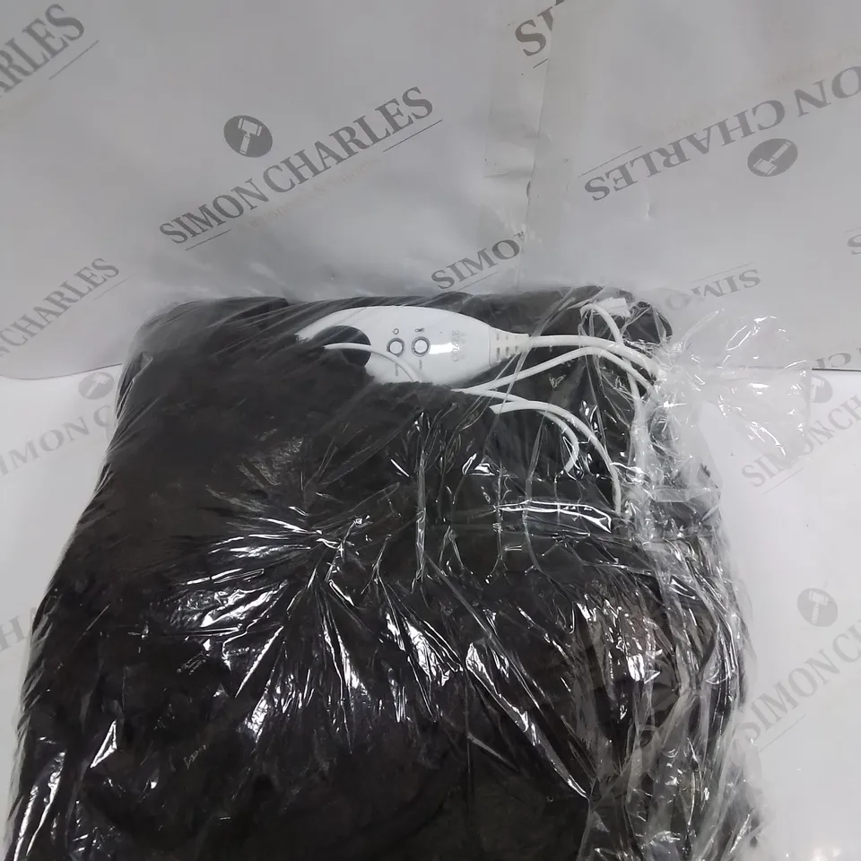 BOXED COZEE HOME FAUX FUR HEATED THROW IN CHOCOLATE