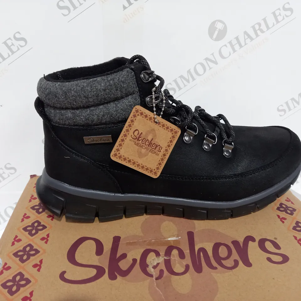 BOOTS SKECHERS SYNERGY WARM TECH BOOTS, BLACK - SIZE 5.5