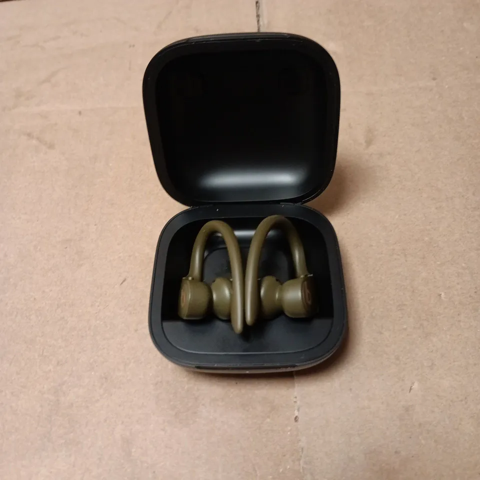 BEATS BY DRE WIRELESS EARBUDS WITH CASE – OLIVE/KHAKI UNBOXED