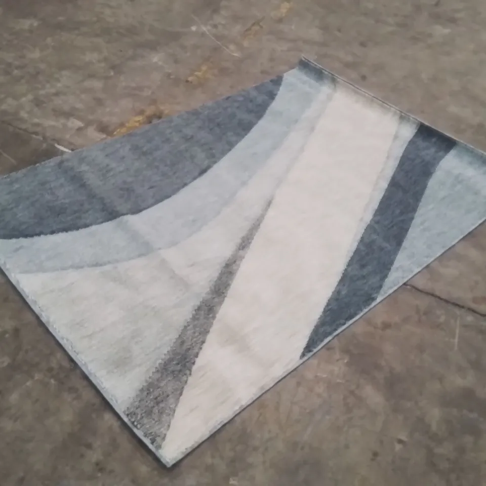 QUALITY DESIGNER AREA RUG - APPROXIMATELY 180X120CM