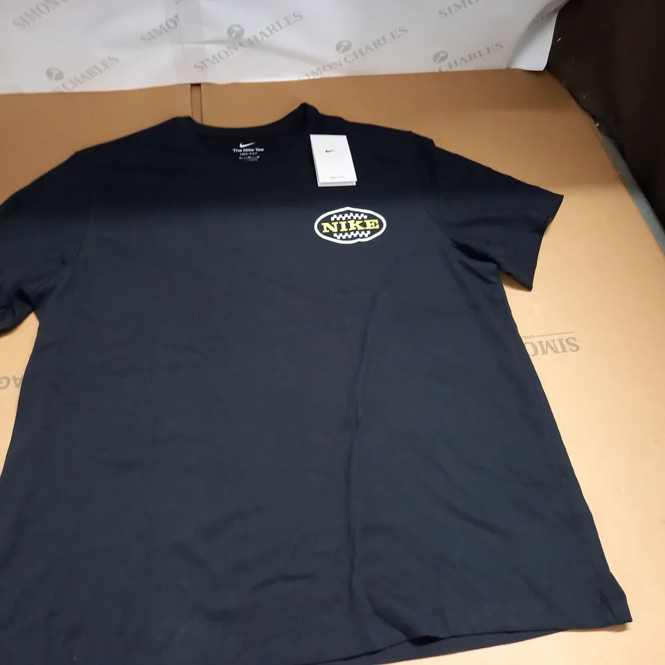 NIKE BLACK T-SHIRT - XL