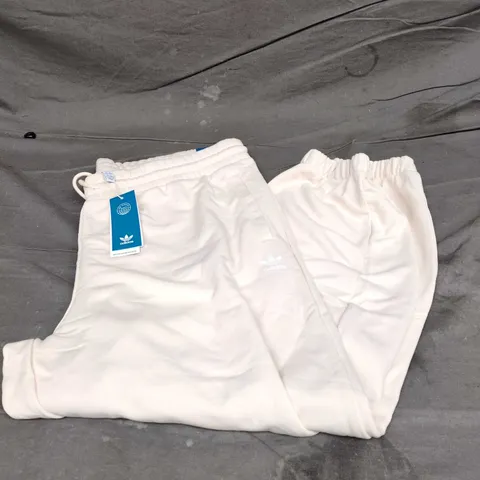 ADIDAS SWEATPANTS IN OFF WHITE - SIZE 4XL