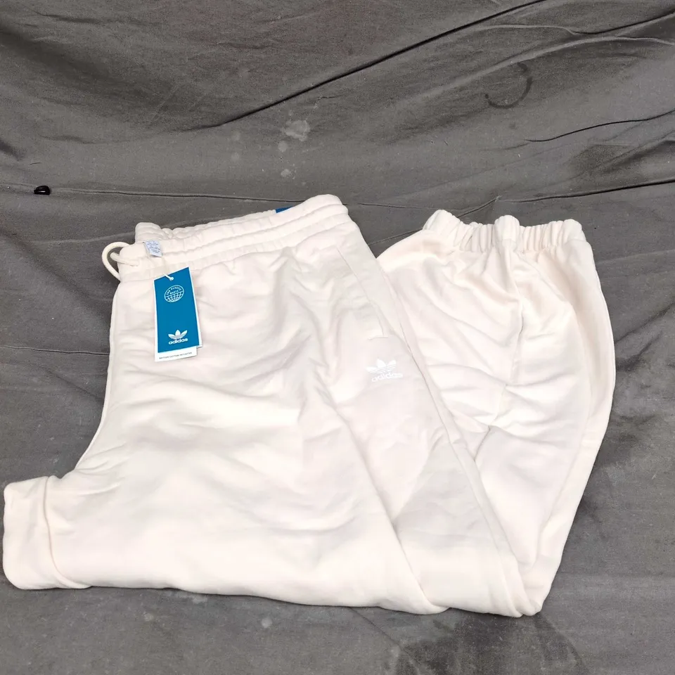 ADIDAS SWEATPANTS IN OFF WHITE - SIZE 4XL