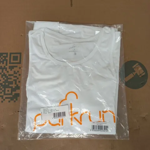 BAGGED PARKRUN X HIGHERSTATE MEN'S VEST IN WHITE SIZE SMALL