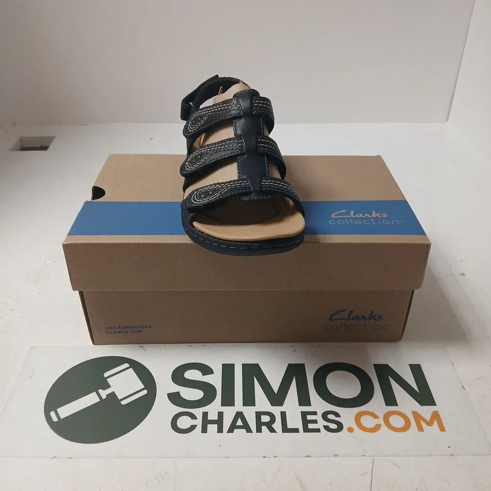 BOXED PAIR OF CLARKS LAUREANN VINE SANDALS IN BLACK LEATHER - UK 5