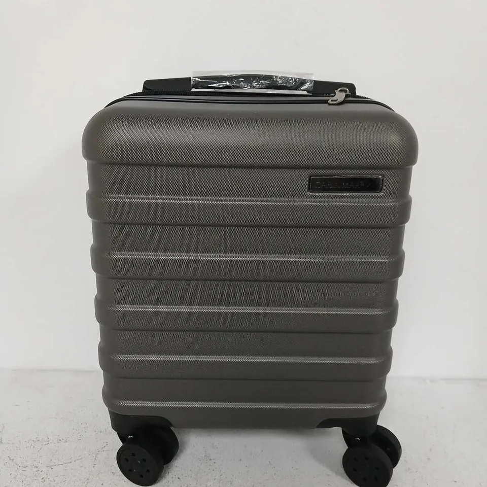 BOXED CABIN MAX ANODE 24L SPINNER CASE – GRAPHITE