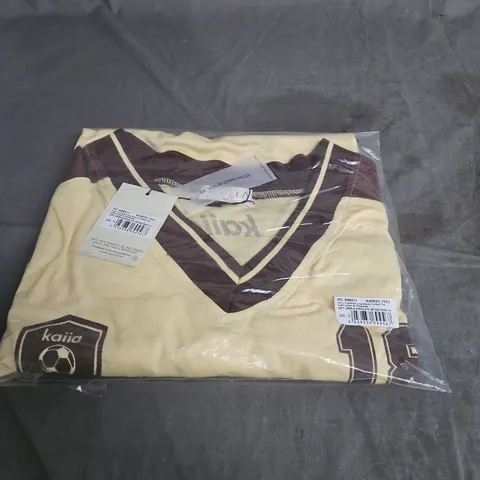 KAIA OVERSIZED LONG SLEEVE FOOTBALL TOP – SOFT LEMON & CHOCOLATE, UK 10