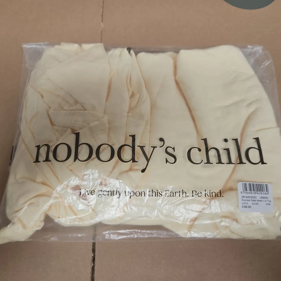 NOBODY'S CHILD RUCHED SIDE SEAM LS TOP – UK10