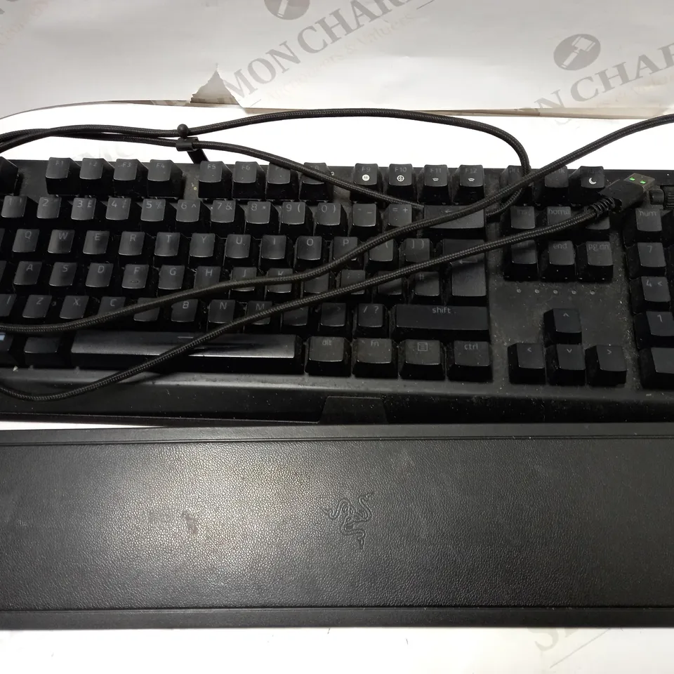 RAZER BLACKWIDOW V3 - PREMIUM MECHANICAL GAMING KEYBOARD