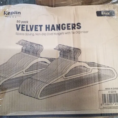 BOXED KEPLIN 50PK VELVET HANGERS - BLACK