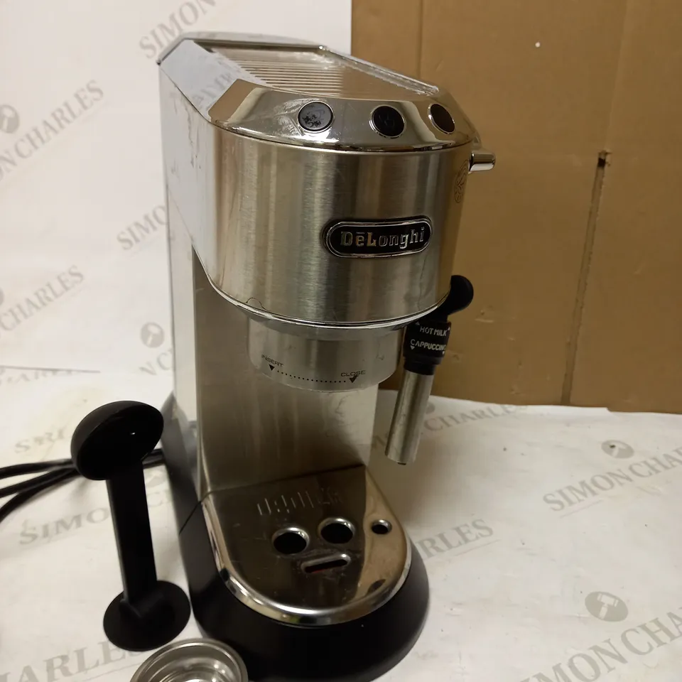 DE'LONGHI DEDICA STYLE TRADITIONAL BARISTA PUMP ESPRESSO MACHINE