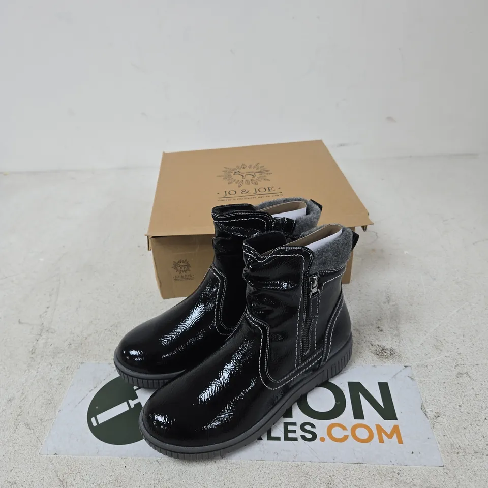 UK 5 JO & JOE SUTTON BLACK CRINKLE PATENT PU BOOTS