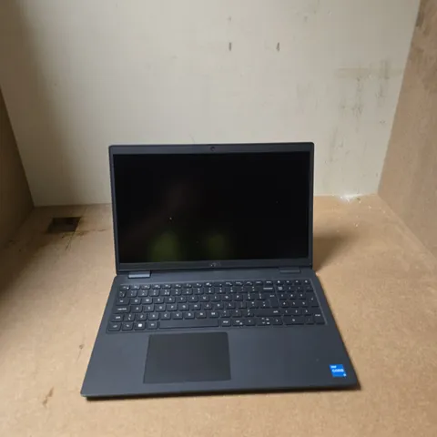 DELL LATITUDE 3520 LAPTOP β BLACK