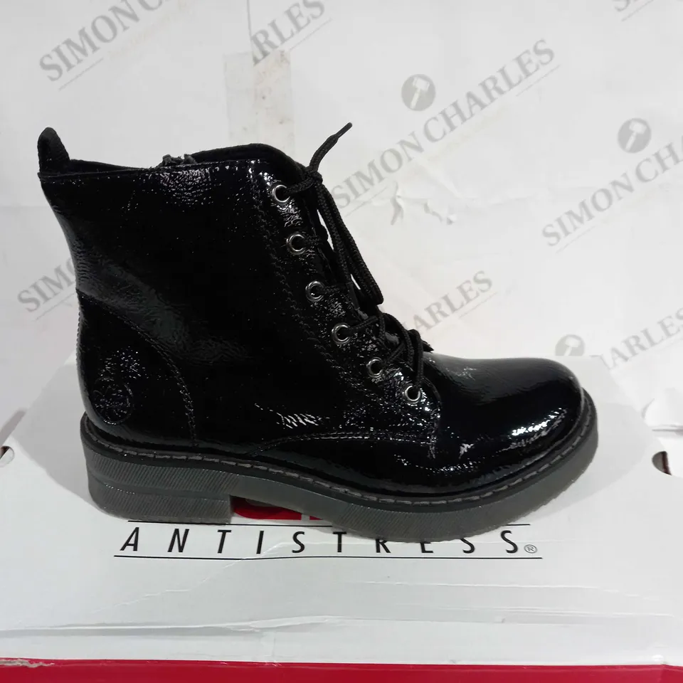 REIKER BLACK LACE UP BOOT SIZE 4- BOXED