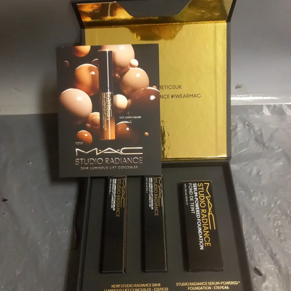 BOXED MAC STUDIO RADIANCE CONCEALER (NC25/20) AND FOUNDATION (NC20) SET