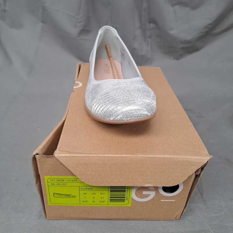 BOXED HOTTER IVY WIDE SLIP ON'S SIZE 7