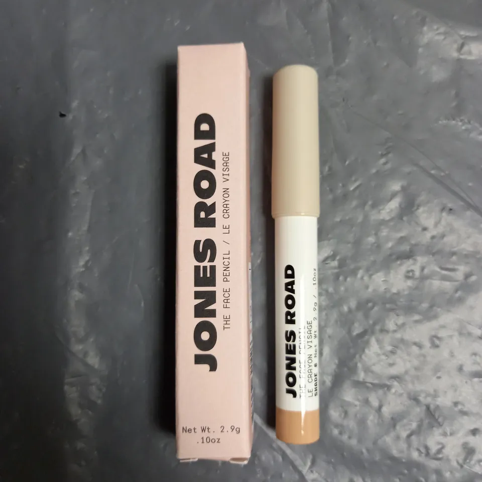 BOXED JONES ROAD THE FACE PENCIL IN SHADE 8 (2.9G)