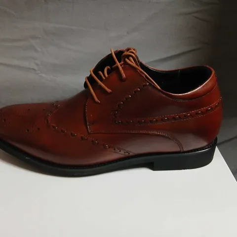 CONZURI MILANO BROWN LEATHER BROGUE SHOES – UK 9 (US 9.5 / EU 43)