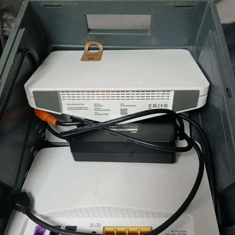 APPROXIMATELY 5 X  SKY WI FI ROUTERS 