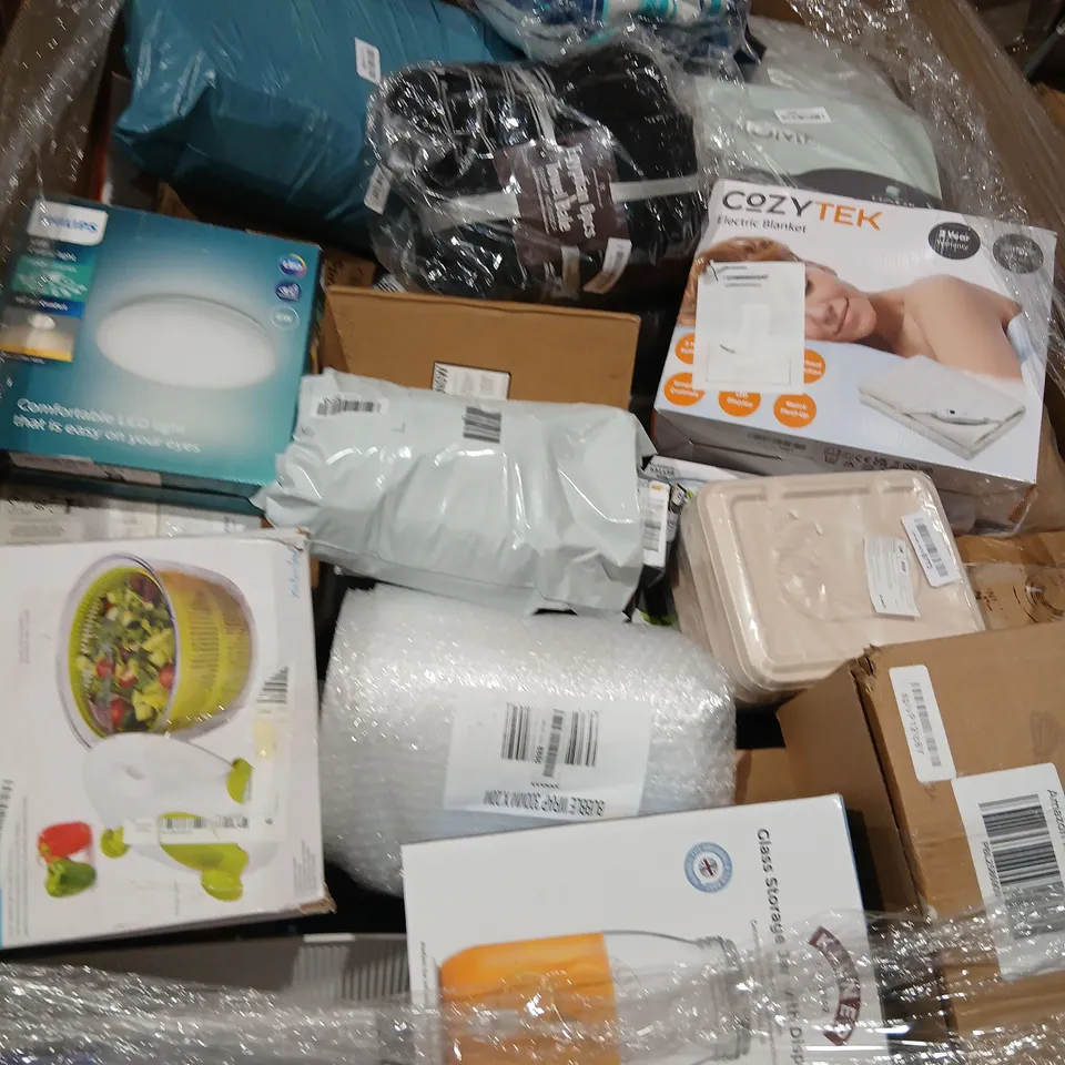 PALLET OF ASSORTED PRODUCTS TO INCLUDE; COZYTEK ELECTRIC BLANKET, KILNER GLASS STORAGE JAR, KITCHEN CRAFT SALAD SPINNER AND LED CEILING LIGHT