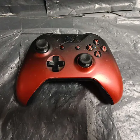WIRELESS XBOX CONTROLLER – RED/BLACK GRADIENT