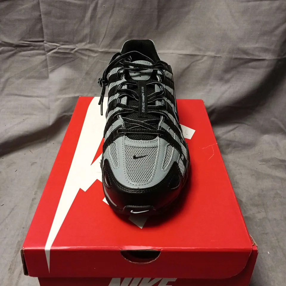 BOXED PAIR OF  NIKE P-6000 SHOES – BLACK/BLACK/COOL GREY, UK 11 (EU 46)