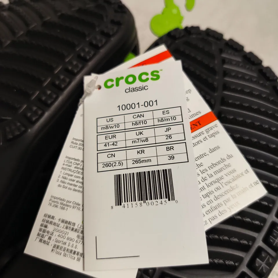 CROCS CLASSIC BLACK CLOGS – M7 W8