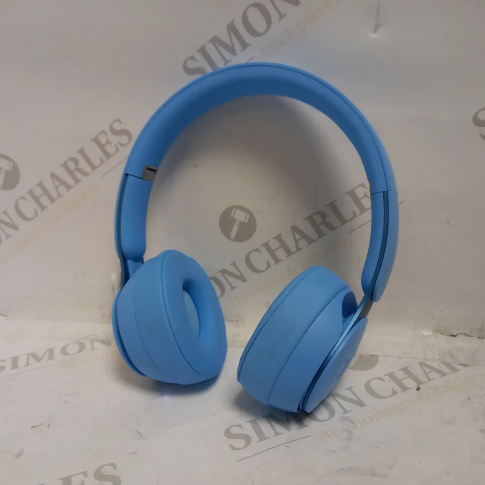 BEATS APPLE SOLO PRO HEADPHONES A1881