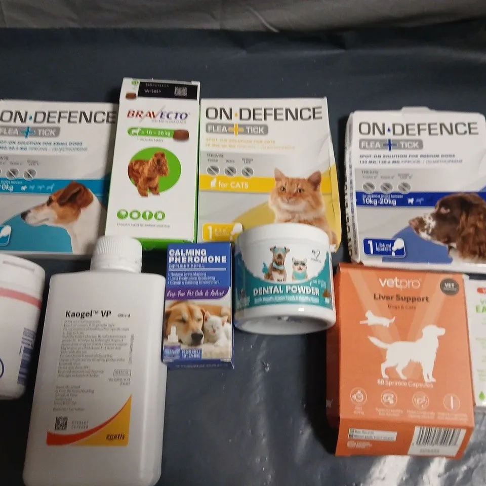 LOT OF ASSORTED PET CARE ITEMS TO INCLUDE ON DEFENCE FLEA TREATMENT AND CALMING PHEROMONE