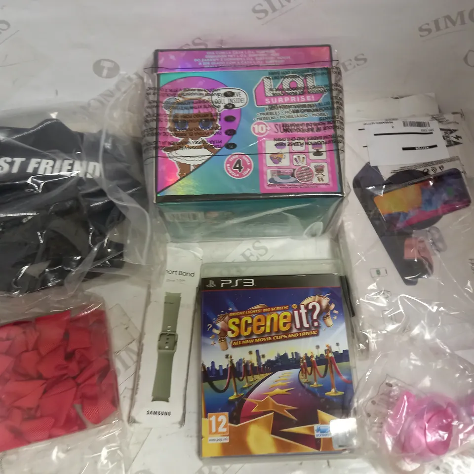 LOT OF APPROXIMATELY 25 ASSORTED HOUSEHOLD ITEMS, TO INCLUDE PET HARNESS, LOL SURPRISE TOY, WIRELESS CHARGER, ETC