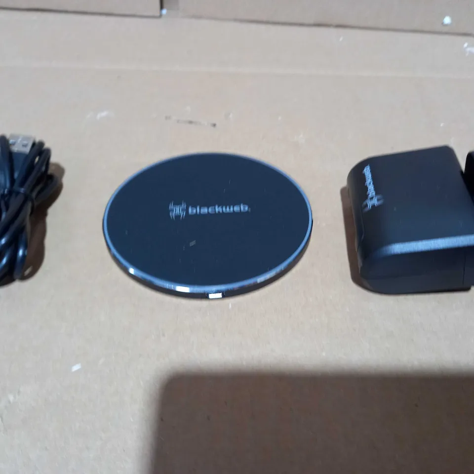 BLACKWEB WIRELESS CHARGING PAD