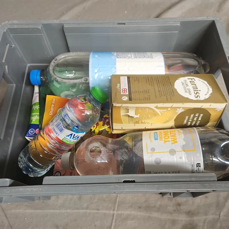 TOTE OF APPROXIMATELY 11 ASSORTED FOOD AND DRINK ITEMS TO INCLUDE TONIC WATER , WHITES LEMONADE , HARIBO TANGTASTICS , ETC 