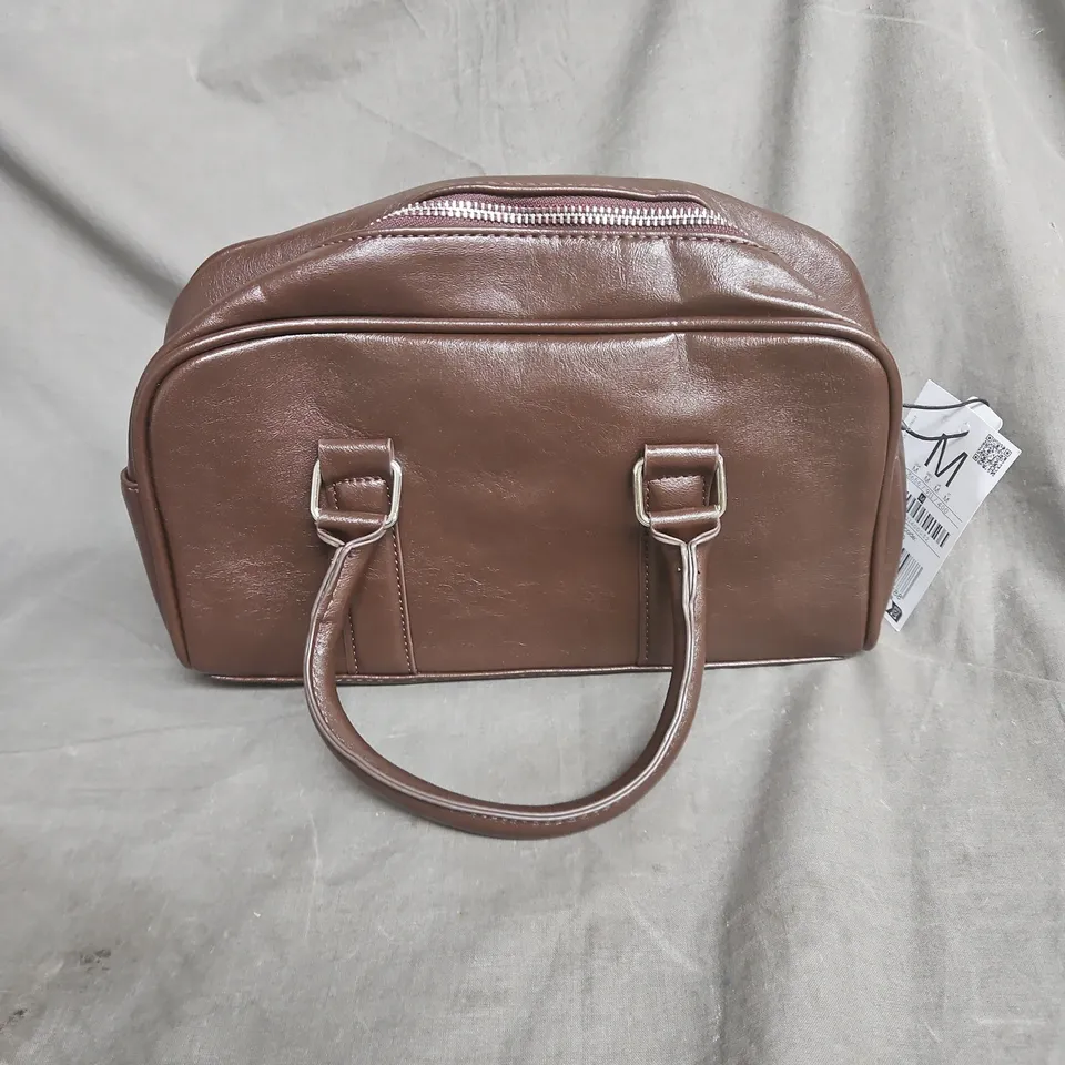 STRADIVARIUS LIMITED EDITION BROWN MEDIUM BAG WITH HANDLES. WITH TAGS