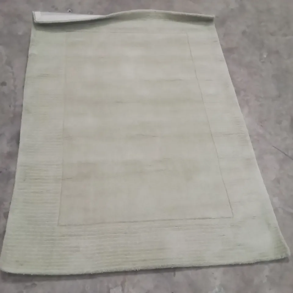 QUALITY DESIGNER AREA RUG - APPROXIMATELY 170X120CM