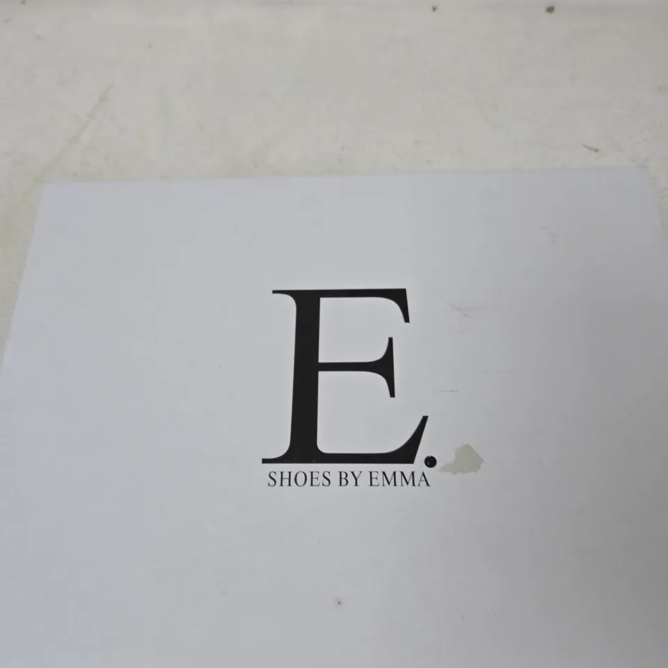 SHOES BY EMMA BONNIE KHAKI PU SANDALS – UK 8 (E. SHOES BY EMMA)