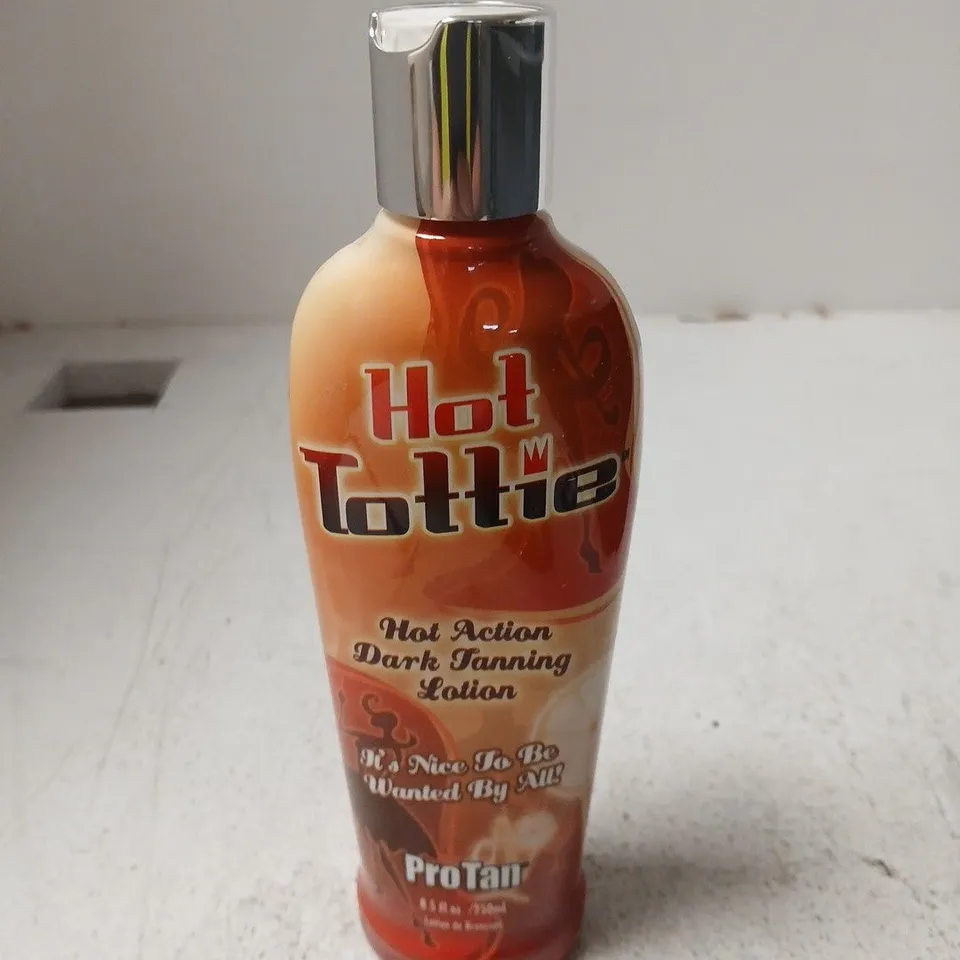 HOT ACTION DARK TANNING LOTION – PROTAN BOTTLE - 250ML