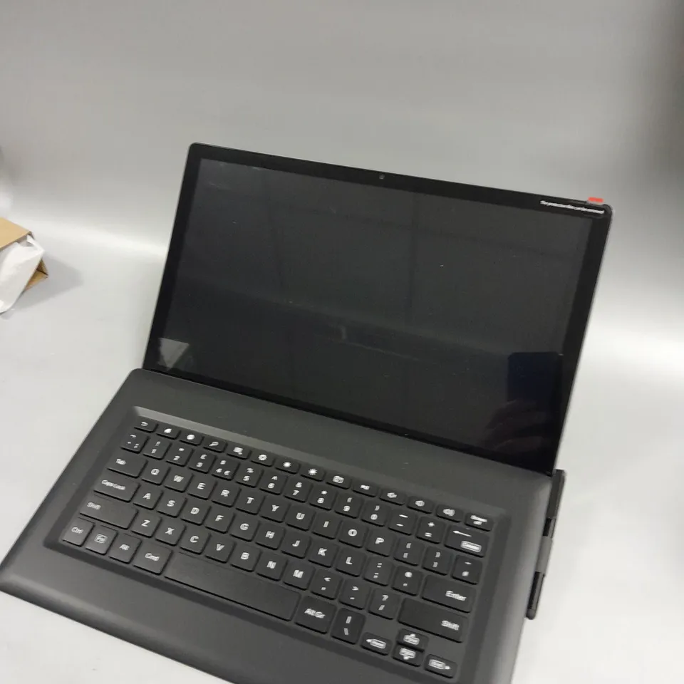 BOXED VENTURE LUNA MAX 14 WITH DETACHABLE KEYBOARD 