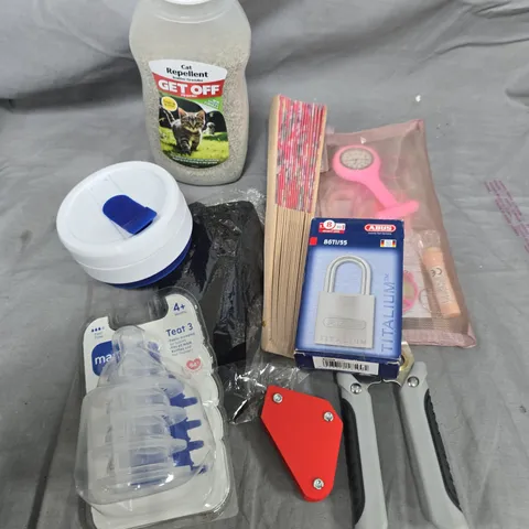 BOX OF ASSORTED ITEMS TO INCLUDE PAD LOCK - GET OFF - MAM TEATS 