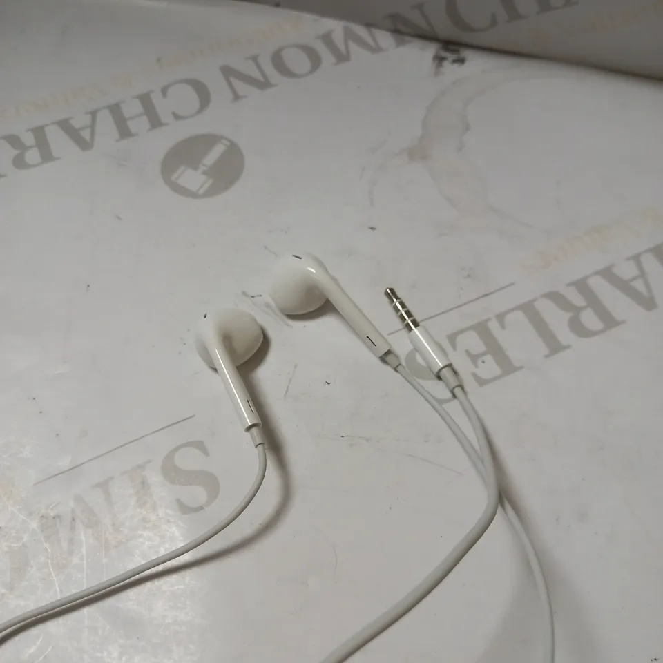 APPLE EARPHONES 