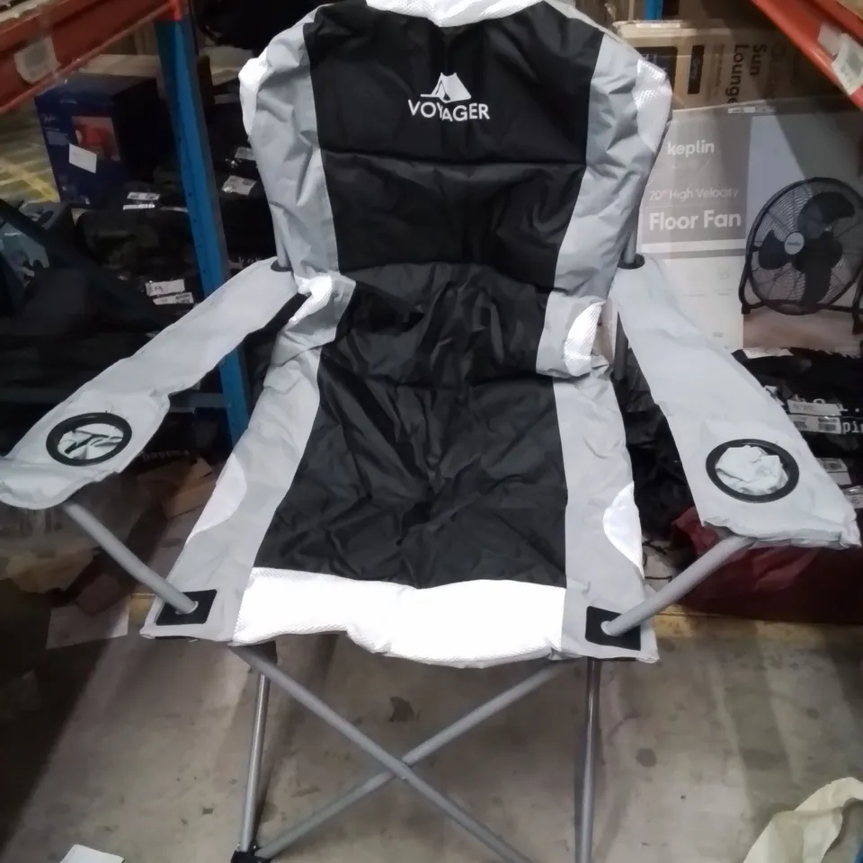 BAGGED VOYAGER CAMPING CHAIR BLACK AND GREY