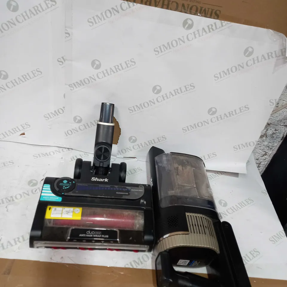 SHARK CORDLESS STICK VACUUM CLEANER PET PRO MODEL