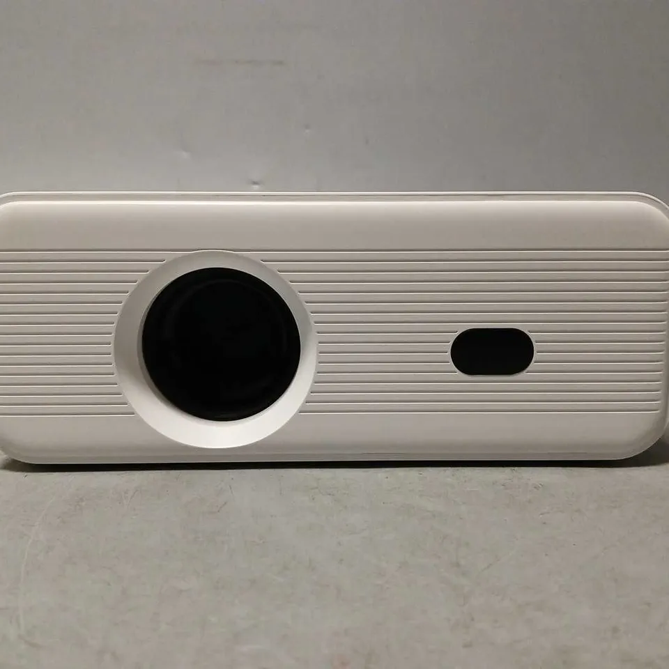 BOXED UNBRANDED VIDEO PROJECTOR IN WHITE