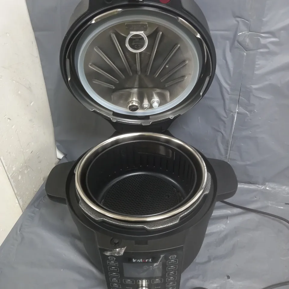 UNBOXED NINJA INSTANT AIR FRYER 