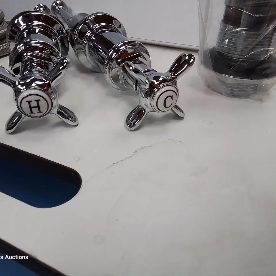 BRAND NEW DESIGNER PALMA 3 HOLE BASIN TAPS WITH POP UP SLOTTED WASTE CHROME